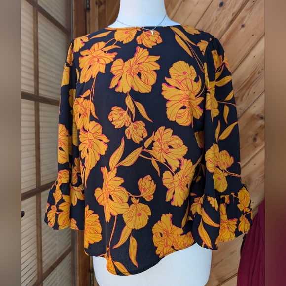 Apt. 9 Tops - Apt. 9 floral blouse